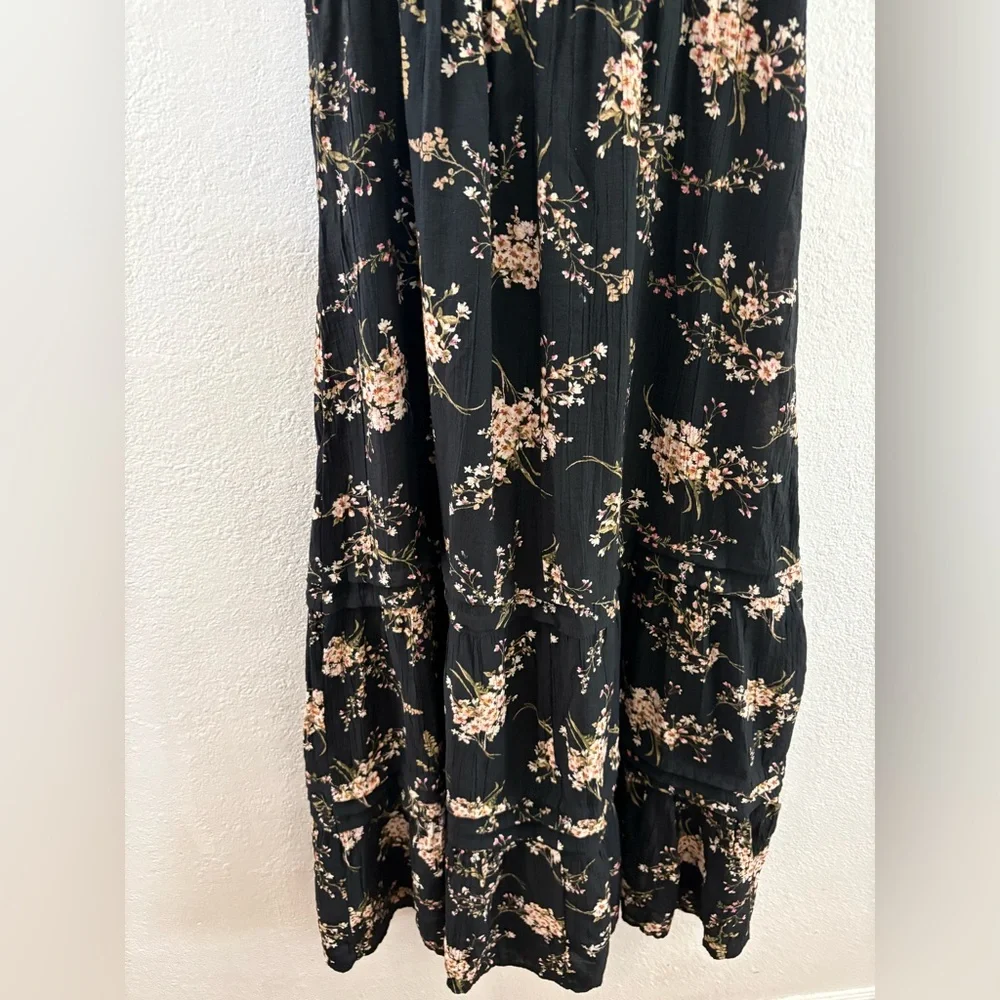 Max + Ash Floral Puff Sleeve black tiered Maxi Dress size M - Picture 3 of 6